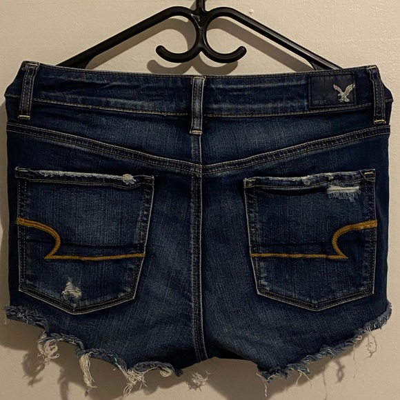 American Eagle super stretch shorts ! - Picture 2 of 3